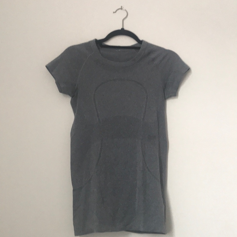 Lulu lemon work out shirt